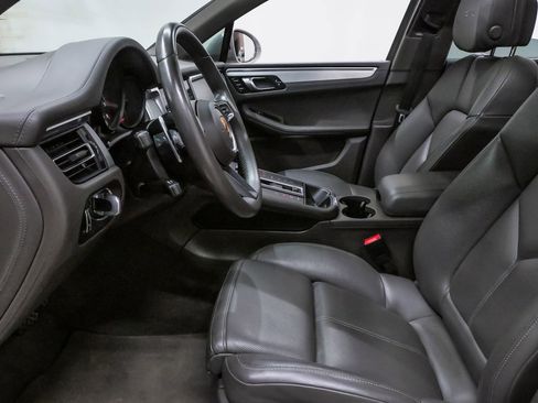 Used 2022 Porsche Macan GTS AWD/4WD image 9