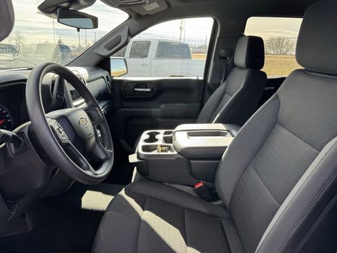 Used 2024 Chevrolet Silverado 1500 Custom image 9