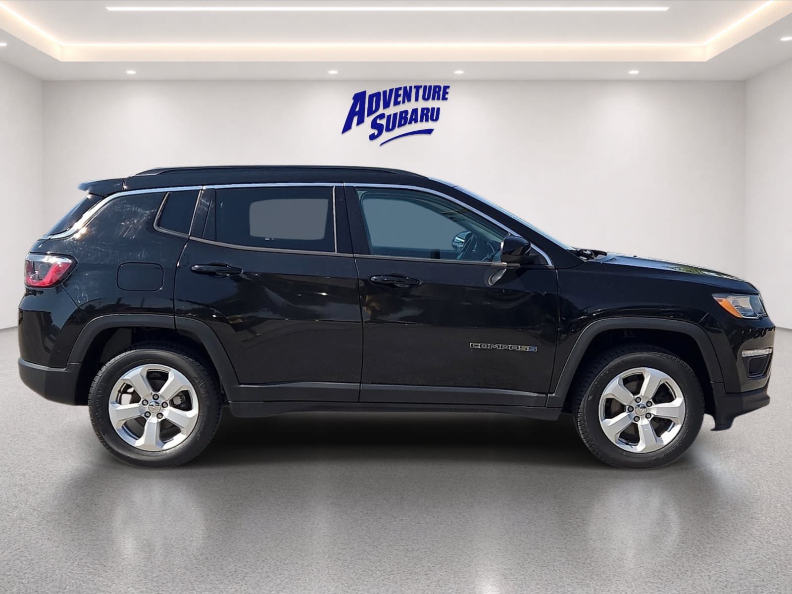 Used 2021 Jeep Compass Latitude w/ Sun and Sound Group AWD/4WD image 7