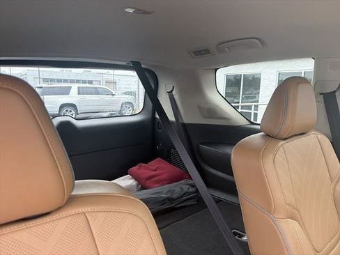 Used 2025 INFINITI QX80 Luxe image 16