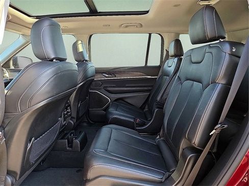 Used 2022 Jeep Grand Cherokee L Limited image 14