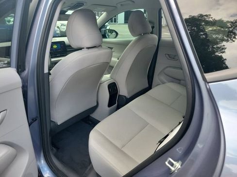 Used 2024 Hyundai Kona SEL FWD image 8
