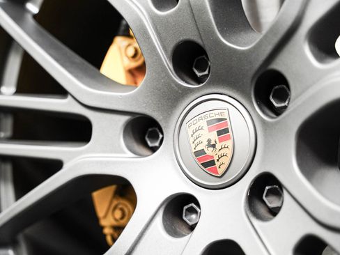 Certified 2023 Porsche Panamera 4 Platinum Edition AWD/4WD image 33