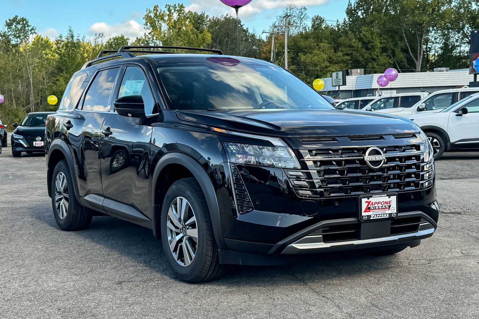 New 2026 Nissan Pathfinder SL AWD/4WD image 1