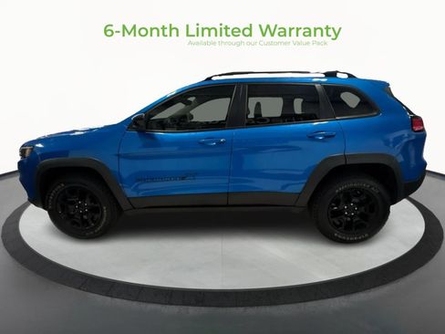 Used 2022 Jeep Cherokee Latitude w/ Sun & Sound Group AWD/4WD image 4