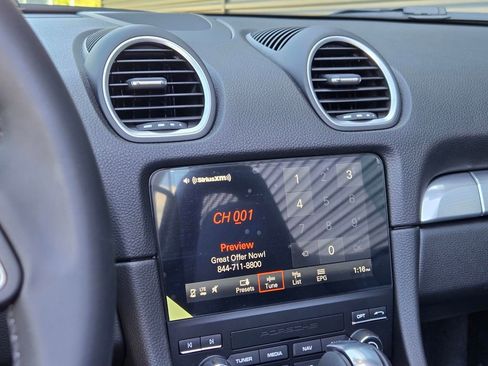 Used 2025 Porsche 718 Boxster image 21