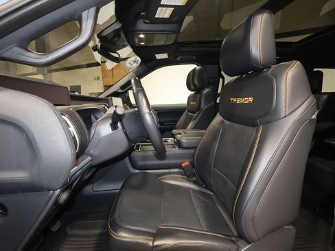 Used 2025 Ford Expedition Tremor AWD/4WD image 22