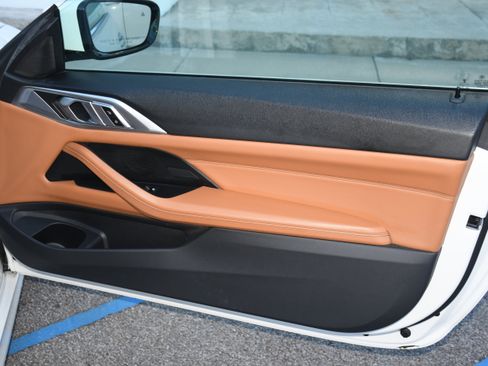 Used 2022 BMW 430i Convertible w/ Convenience Package image 18