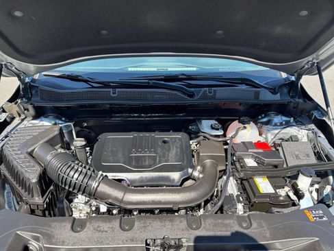 Used 2025 Chevrolet Blazer LT FWD image 29