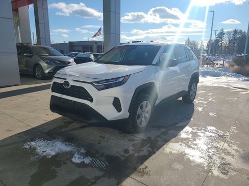 Used 2024 Toyota RAV4 LE image 3