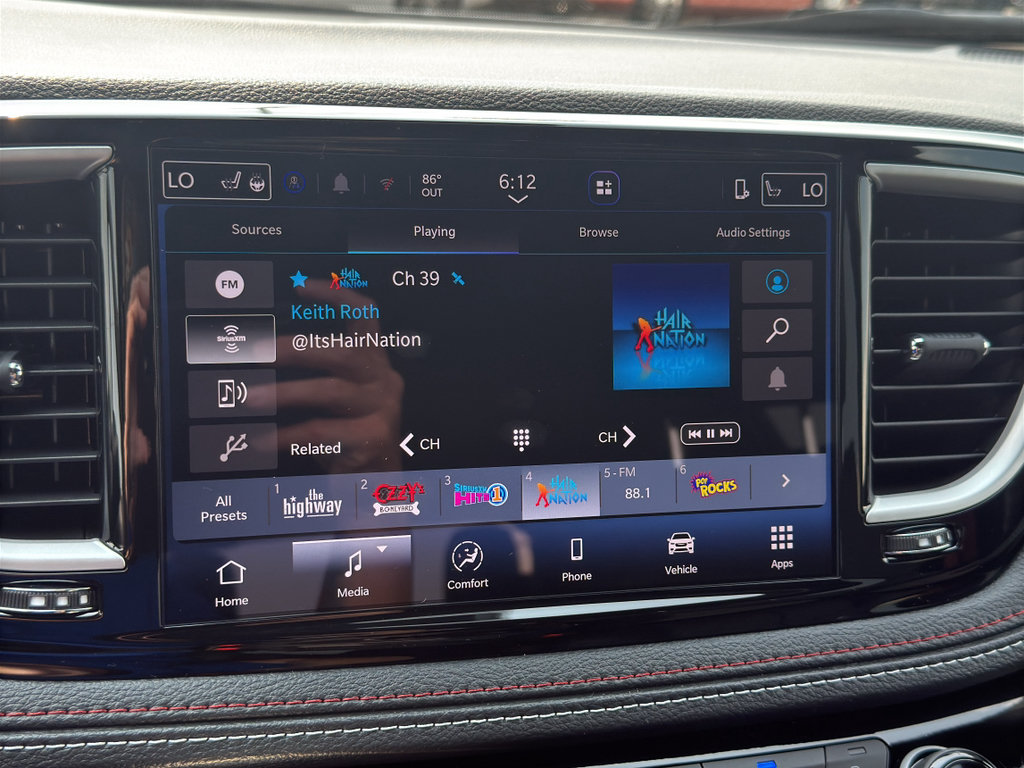 New 2027 Chrysler Pacifica Select FWD image 17