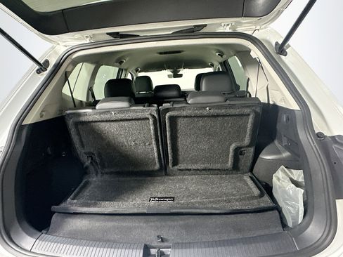 Used 2023 Volkswagen Tiguan SE image 27