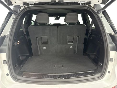 Used 2023 Jeep Grand Cherokee L Laredo image 11