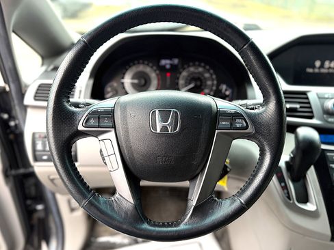Used 2012 Honda Odyssey EX-L image 11