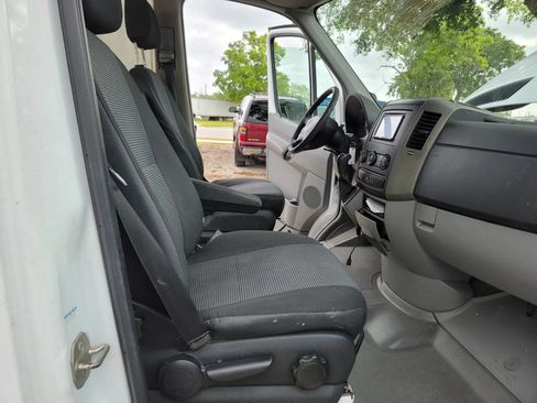 Used 2012 Mercedes-Benz Sprinter 2500 image 28