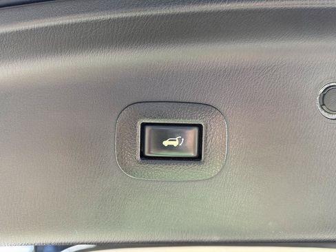 Used 2018 Nissan Armada Platinum RWD image 44