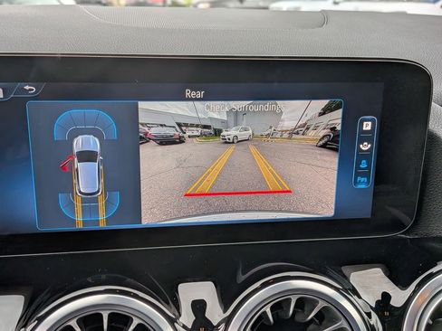 Certified 2025 Mercedes-Benz GLA 250 4MATIC image 22