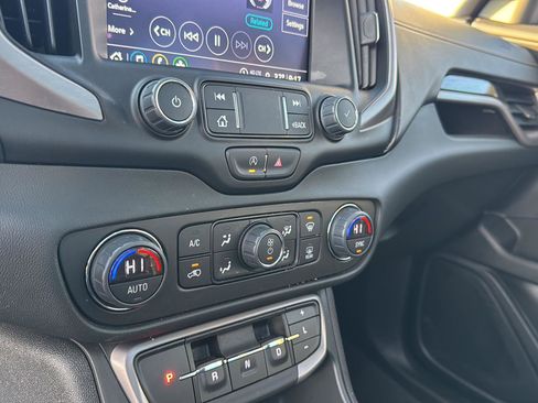 Used 2024 GMC Terrain AT4 image 23