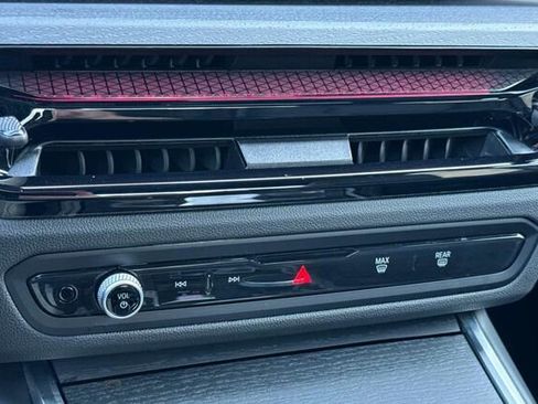 Used 2025 BMW 330i xDrive Sedan image 20