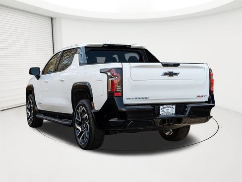New 2024 Chevrolet Silverado EV RST image 3