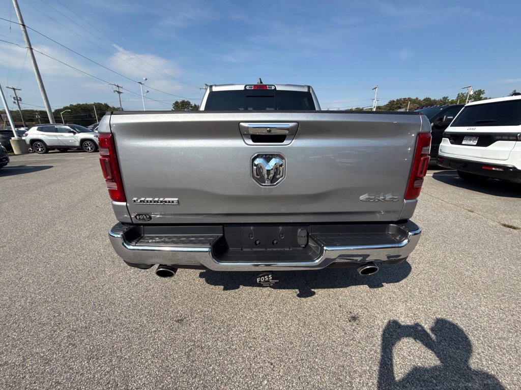 Certified 2022 RAM 1500 Laramie AWD/4WD image 4