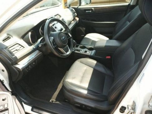 Used 2018 Subaru Outback 2.5i Limited AWD/4WD image 12