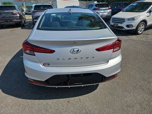 Used 2019 Hyundai Elantra Value Edition w/ Cargo Package FWD image 4