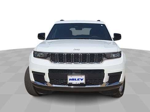 Used 2025 Jeep Grand Cherokee L Laredo RWD image 3