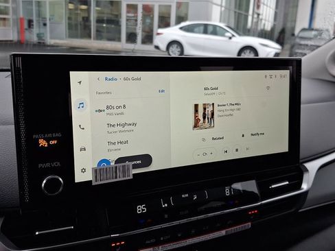 New 2026 Toyota Sienna XLE image 17