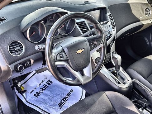 Used 2014 Chevrolet Cruze LT w/ Technology Package image 10