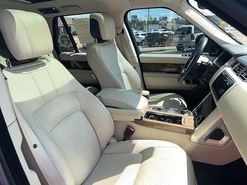 Used 2019 Land Rover Range Rover HSE image 17