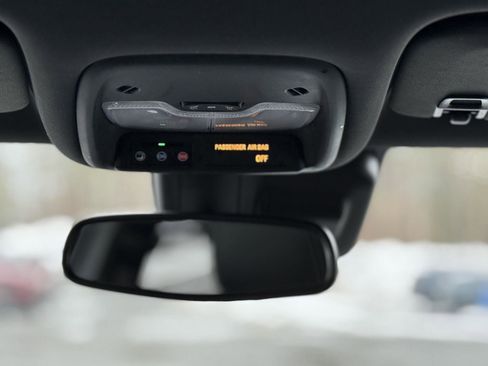 Used 2021 Chevrolet TrailBlazer ACTIV w/ Technology Package image 22