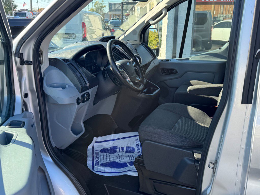 Used 2016 Ford Transit 350 XLT RWD image 12