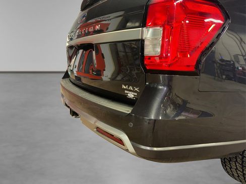 Used 2024 Ford Expedition Max XLT image 18