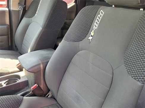 Used 2016 Nissan Frontier PRO-4X image 7