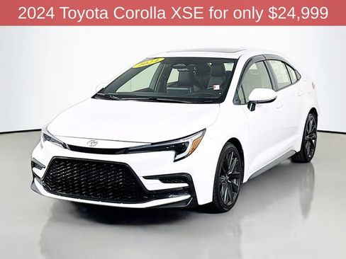 Used 2024 Toyota Corolla XSE image 3