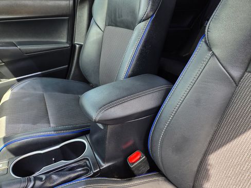 Used 2019 Toyota Corolla SE FWD image 30