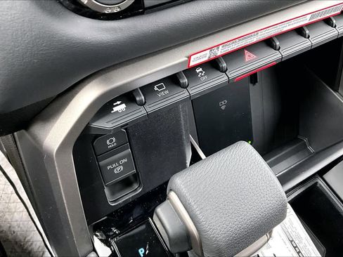 New 2026 Toyota Sequoia Platinum image 19