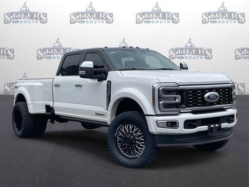 New 2026 Ford F450 Platinum w/ Platinum Plus Package AWD/4WD image 1