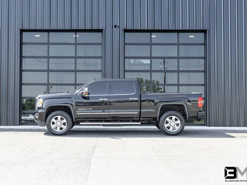 Used 2019 GMC Sierra 3500 Denali w/ Duramax Plus Package AWD/4WD image 1