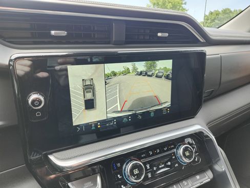 Used 2023 GMC Sierra 1500 Denali w/ Denali Reserve Package AWD/4WD image 2