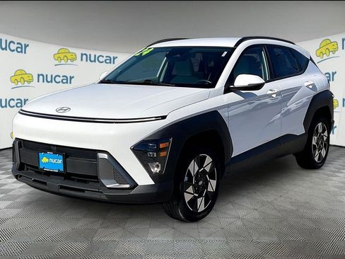 Used 2024 Hyundai Kona SEL AWD/4WD image 3