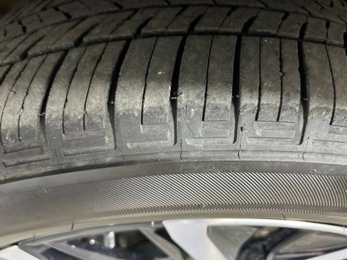 Used 2025 Toyota Crown Signia XLE image 14