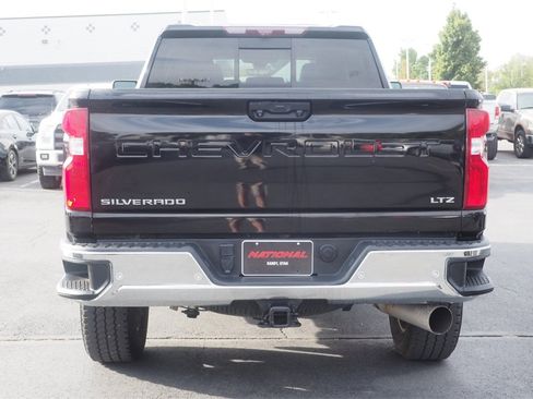Used 2021 Chevrolet Silverado 2500 LTZ w/ LTZ Plus Package image 6