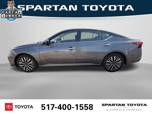 Used 2024 Nissan Altima 2.5 SV image 3