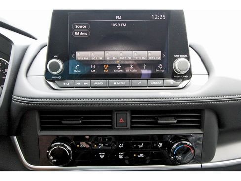 Used 2026 Nissan Rogue S FWD image 17