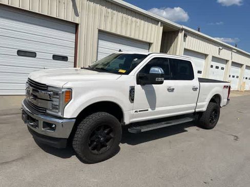 Used 2019 Ford F350 Lariat w/ Lariat Ultimate Package AWD/4WD image 14