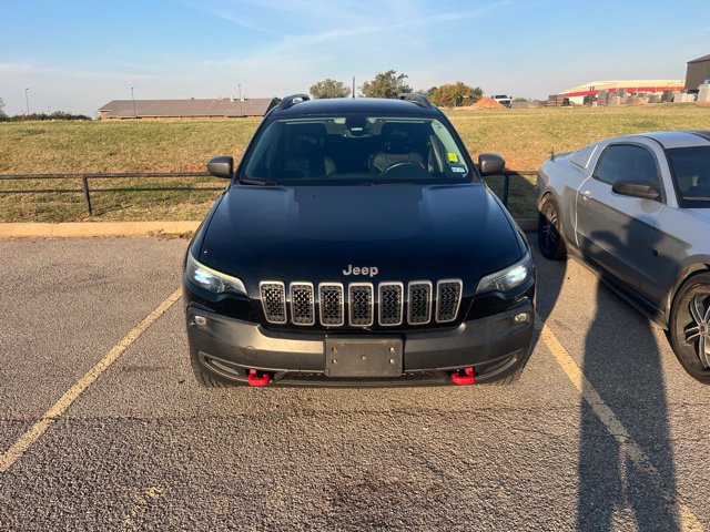 Used 2020 Jeep Cherokee Trailhawk AWD/4WD image 2