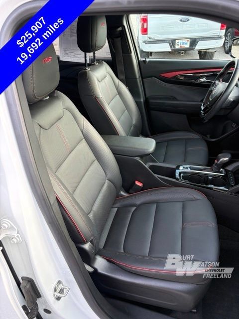 Used 2024 Chevrolet TrailBlazer RS w/ Convenience Package AWD/4WD image 32