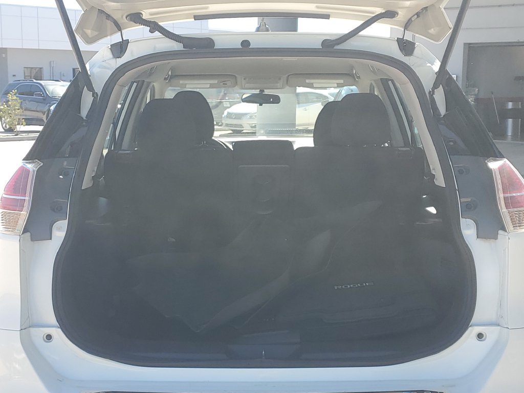 Used 2016 Nissan Rogue S AWD/4WD image 13